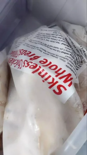 Click to view full screen Steamed Boneless Chicken Breast (1.15kg) photo review